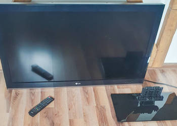 Telewizor LCD LG 42LK450-ZH z uchwytem ściennym