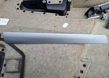 Listwa ozdobna dekor boczka drzwi lewa lewy przód Zafira B 13163898