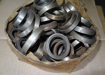 Gniazda zaworowe nowe oryginał