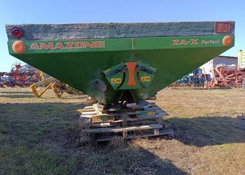rozsiewacz nawozu Amazone ZAX-902 kuhn kverneland sulky