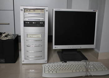 Zestaw komplet komputer monitor klawiatura 3 głośniki 5 elem