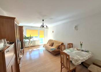 Przestronne mieszkanie 3 pokoje hol 65.4m2 piętro 1 blok fotowoltaika