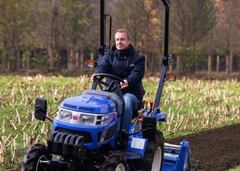 WYPRZEDAŻ ROCZNIKA Iseki TM 3267 AL MEC 4x4 - 30 KM