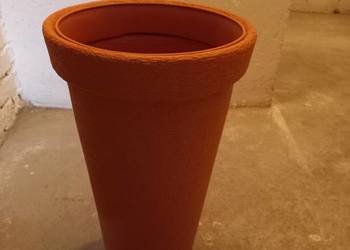 Sprzedam dużą doniczkę do palmy 50x30cm plastik, stan idealn
