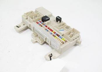 SKRZYNKA BEZPIECZNIKÓW VOLVO V50 31268178