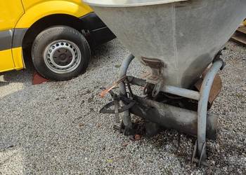 Rozsiewacz nawozu Agromet typu lejek, ocynk solidny