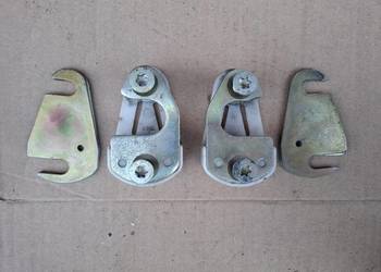 Rygiel zaczep zamka zamek drzwi Fiat 126p Maluch