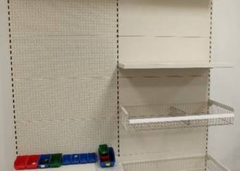 Regał sklepowy przyścienny