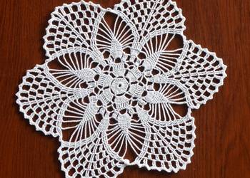 Serwetka szydełkowa 24cm (S102) Serwetka szydełkowa 24cm (S102)