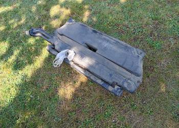 MERCEDES W201 BAK PLASTIKOWY BENZYNA