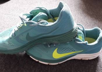 Nike Structure 17 rozmiar 41