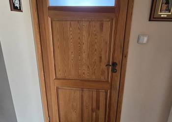 Sprzedam drzwi sosnowe + futryna