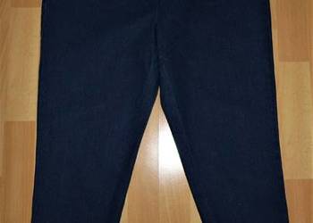Rozciągliwe spodnie 44