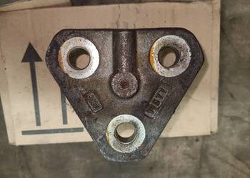 Sworzeń zwrotnicy komatsu WB 93