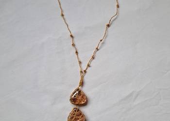 Naszyjnik handmade z trzema kamieniami na sznurku