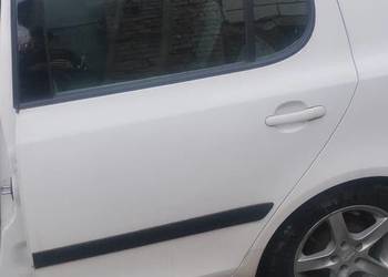 Drzwi lewe tylne skoda fabia 2 hatchback 1026