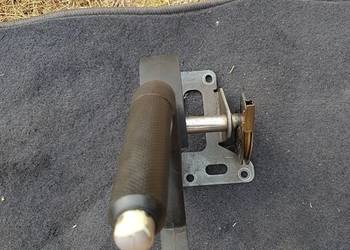 dźwignia hamulca ręcznego mazda 3 1,6 Benzyna 05r