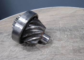 Wałek atakujący przedniego dyfra Tgb Blade 500/550