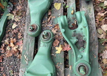 John Deere 8430 8530 8260R 8270R - wahacz lewy prawy R289961 R289963