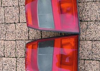 LAMPA TYLNA DYMIONA OPEL VECTRA B – LEWA / PRAWA