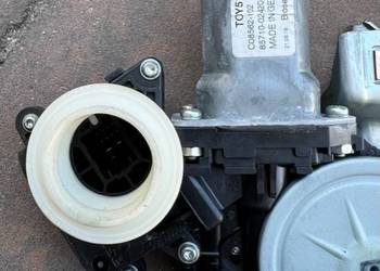 Toyota Auris II 2 podnośnik szyby do drzwi przód prawych