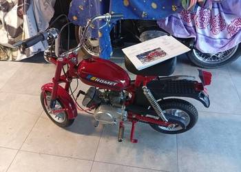 Motorynka  z dokumentami