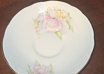 Talerzyk, spodek, podstawka Royal Stuart. Made in England.