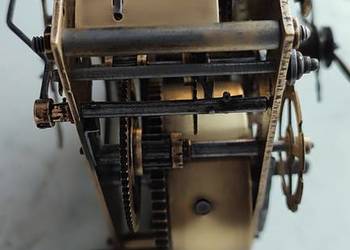 mechanizm zegara wiszącego G,B sprawny nakrecany