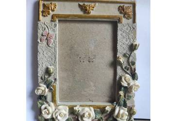 dekoracyjna  stara ramka na zdjęcia z motywem róż oprawa
