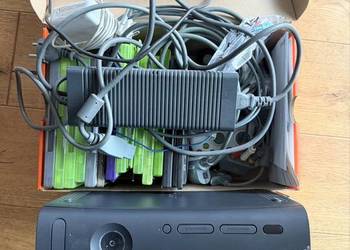Konsola Xbox 360 hdd120gb kinekt pady gry