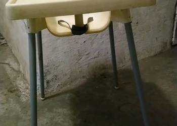 Sprzedam fotelik do karmienia.