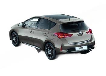 TOYOTA Auris Listwa ochronna nakladka zderzak tyl PW405-02000-01 OE