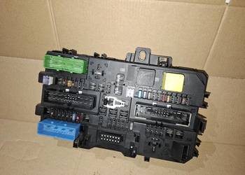 Skrzynka bezpieczników BSI OPEL ASTRA H 1.6 13181278 DP