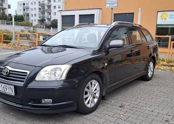 Sprzedam Toyotę Avensis t25 1.8 benzyna kombi