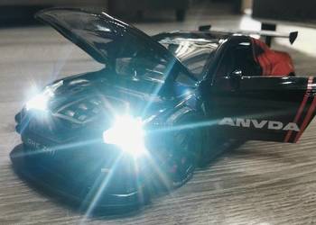 Sprzedam nowy model Nissan GT-R w skali 1:24