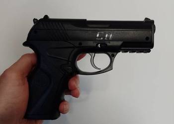 Pistolet gazowy Crosman C11 - 60 naboi CO2 - 700 kul BB - jak nowy