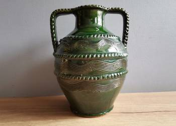Stary zielony gliniany wazon ceramika