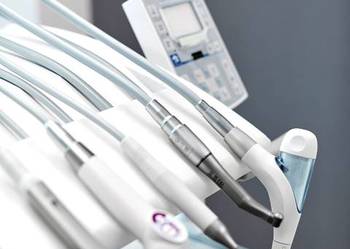 Sprzedam dobrze prosperującą klinikę stomatologiczną z dużą bazą pacjentów