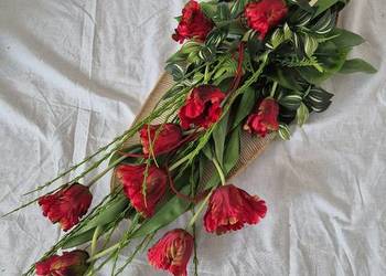 Dekoracja nagrobna stroik kompozycja na cmentarz