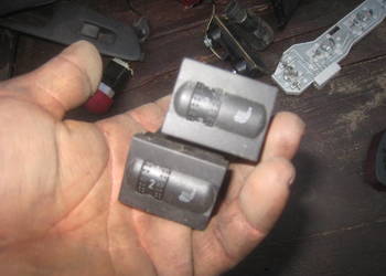 Przełącznik regulator przełączniki włącznik grzania fotela Skoda Fabia I