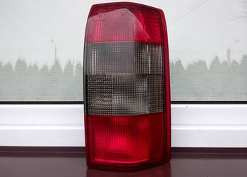 Opel Omega B kombi Caravan lampa tył tylna prawa wkład oprawka 1994-1999
