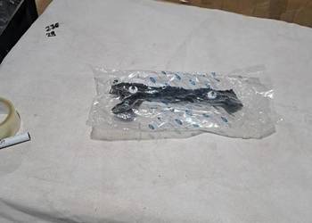 ślizg mocowanie zderzaka prawy Tył Ford Fiesta MK8 2147310 H1BB-17A881-A1E