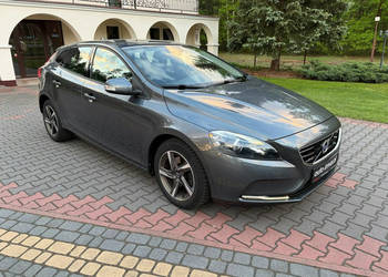 Volvo V40 1.6 T2 Xenony + LEDy Licznik cyfrowy Podgrzewane fotele II (2012…