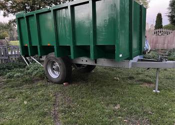 Przyczepa wywrotka 1 osiową wywrot na tył