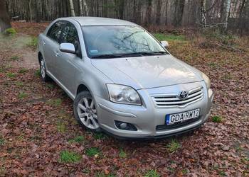 Sprzedam Toyotę Avensis