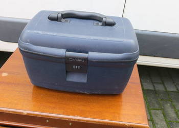 Kuferek szkatułka na biżuterię itp Carlton szyfr