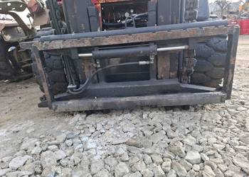 Przesów boczny wideł hydrauliczny klasa 2A do wózka widłowego