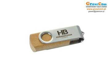 Pendrive pamięć usb z logo grawer 16 GB 10 szt. tektura