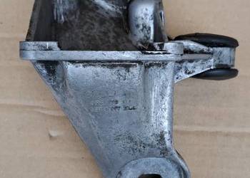 Łapa mocowanie skrzyni biegów 853399114 Audi 80 B4