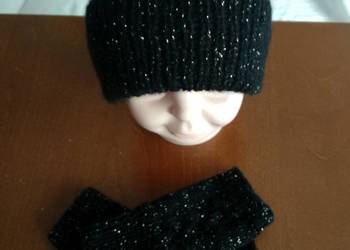 Czapka beanie czarna ze złotą nitką